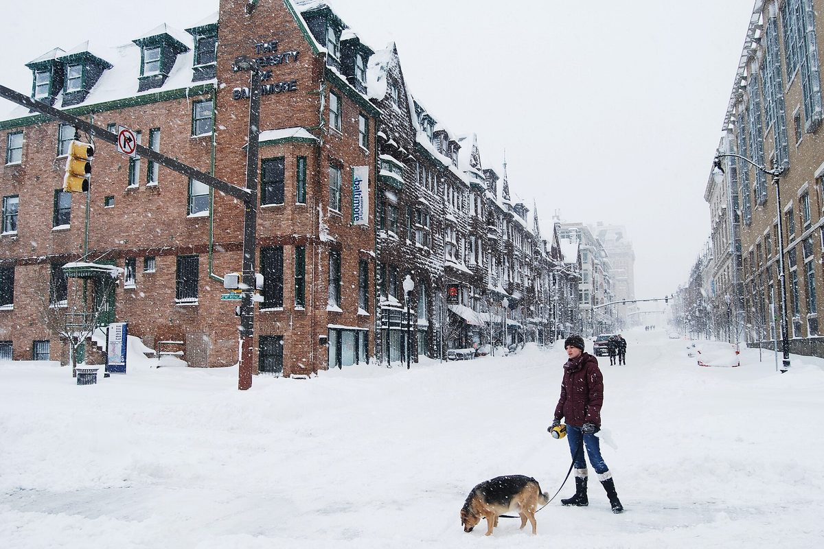Heavy snowfall on Charles Street in downtown Baltimore