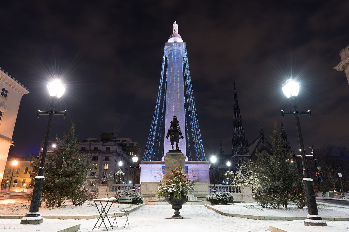 Snow at the Washington Monument in Mount Vernon, Baltimore at night